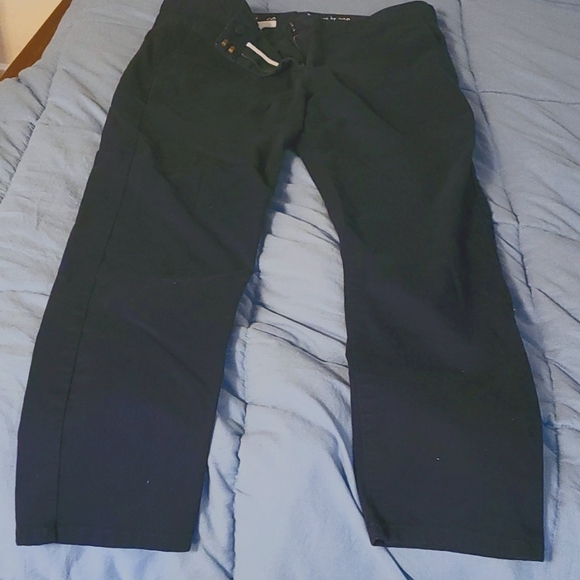 Quality and Cute Kayaki Pants - Picture 2 of 3
